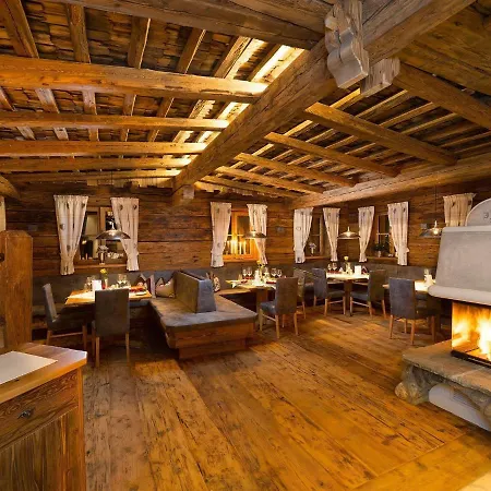 Chalets Auszeit, Near Grossarl Σαλέ
