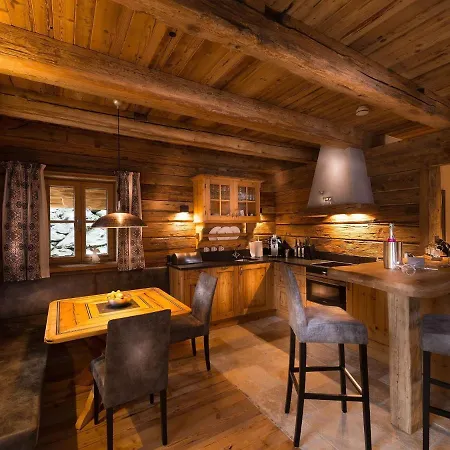 Chalets Auszeit, Near Grossarl Σαλέ Hüttschlag
